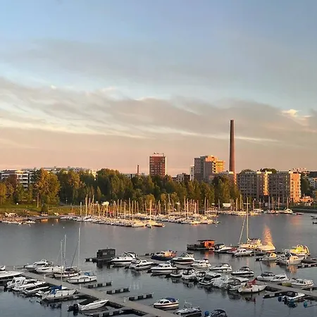 Upea Loftsuite, Jaervinaekymae, Wifi, Sauna & Appartement