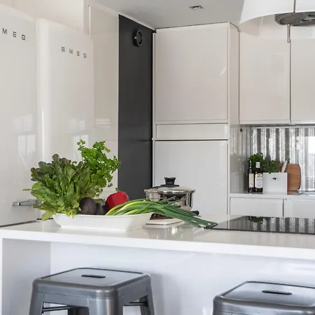 Apartment Upea Loftsuite, Jaervinaekymae, Wifi, Sauna & *