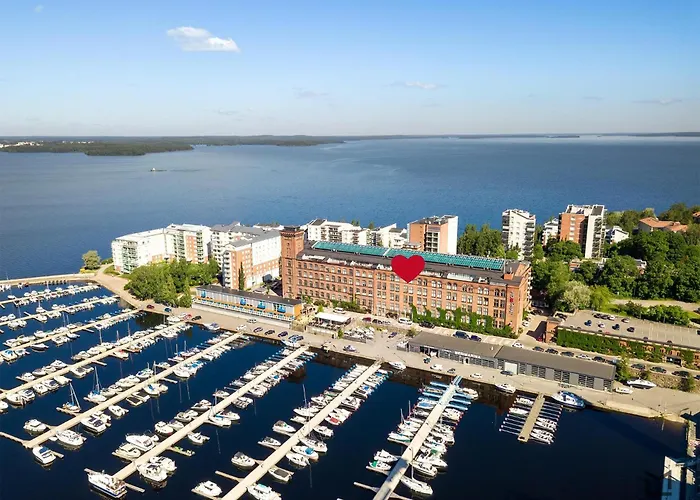 Upea Loftsuite, Jaervinaekymae, Wifi, Sauna & Apartament *